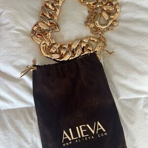 Alieva Gold Chain Belt